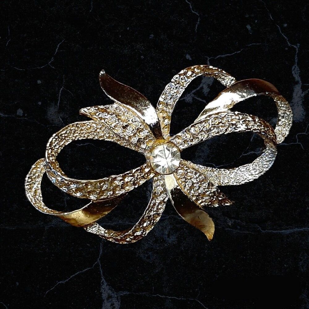 Vintage Signed Gerrys Ribbon Brooch with Rhinestones Golden Tone